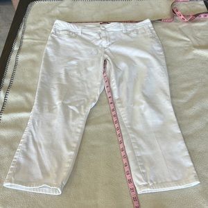 Established White Crop Denim Jeans. Size‎ 10 (501)